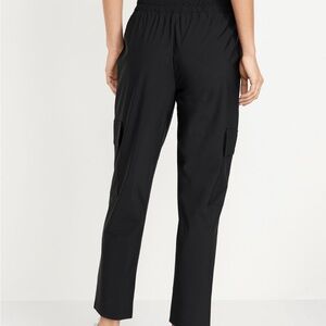 Black athletic cargo pant